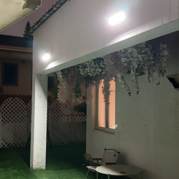 LUZ SOLAR EXTERIOR